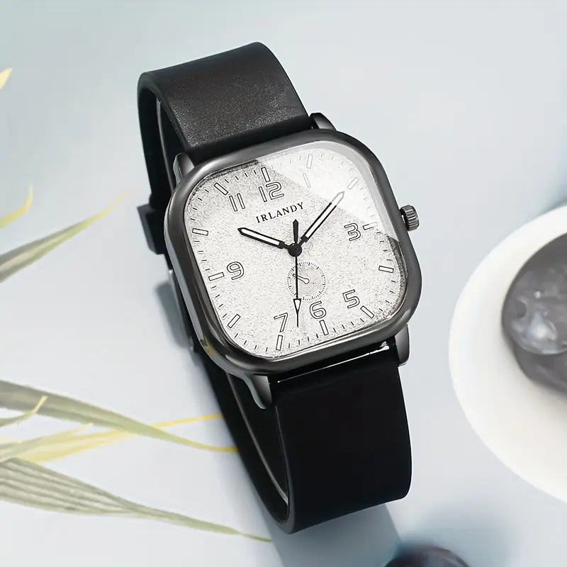 Unisex Minimalist Quartz Analog Watch with Chic Round Dial and Silicone Band, Shock-Resistant for Casual Student Wear, Chic Aesthetic
