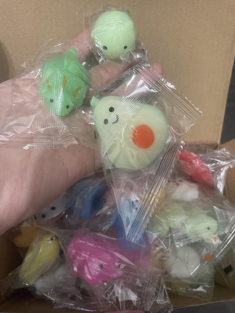 Item: 65Pcs squishies