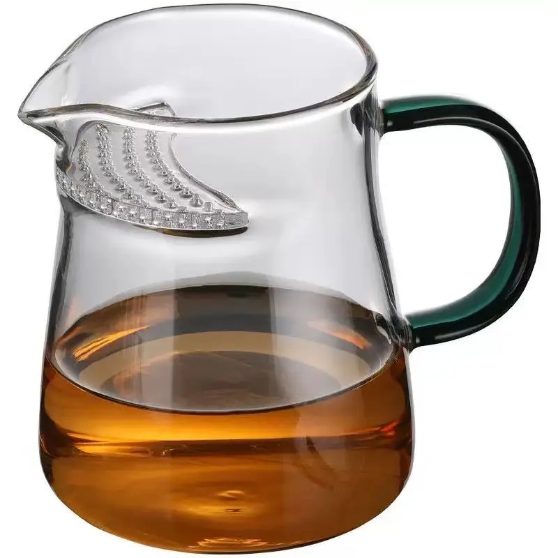 Chinese Tea Ceremony Essentials Gong Dao Bei Glass Pitcher with Green Handle and Elegant Design for Traditional Ceremonies