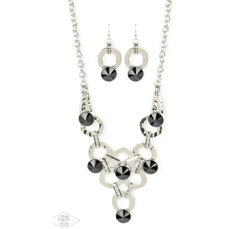 THE KARLA BLACK NECKLACE