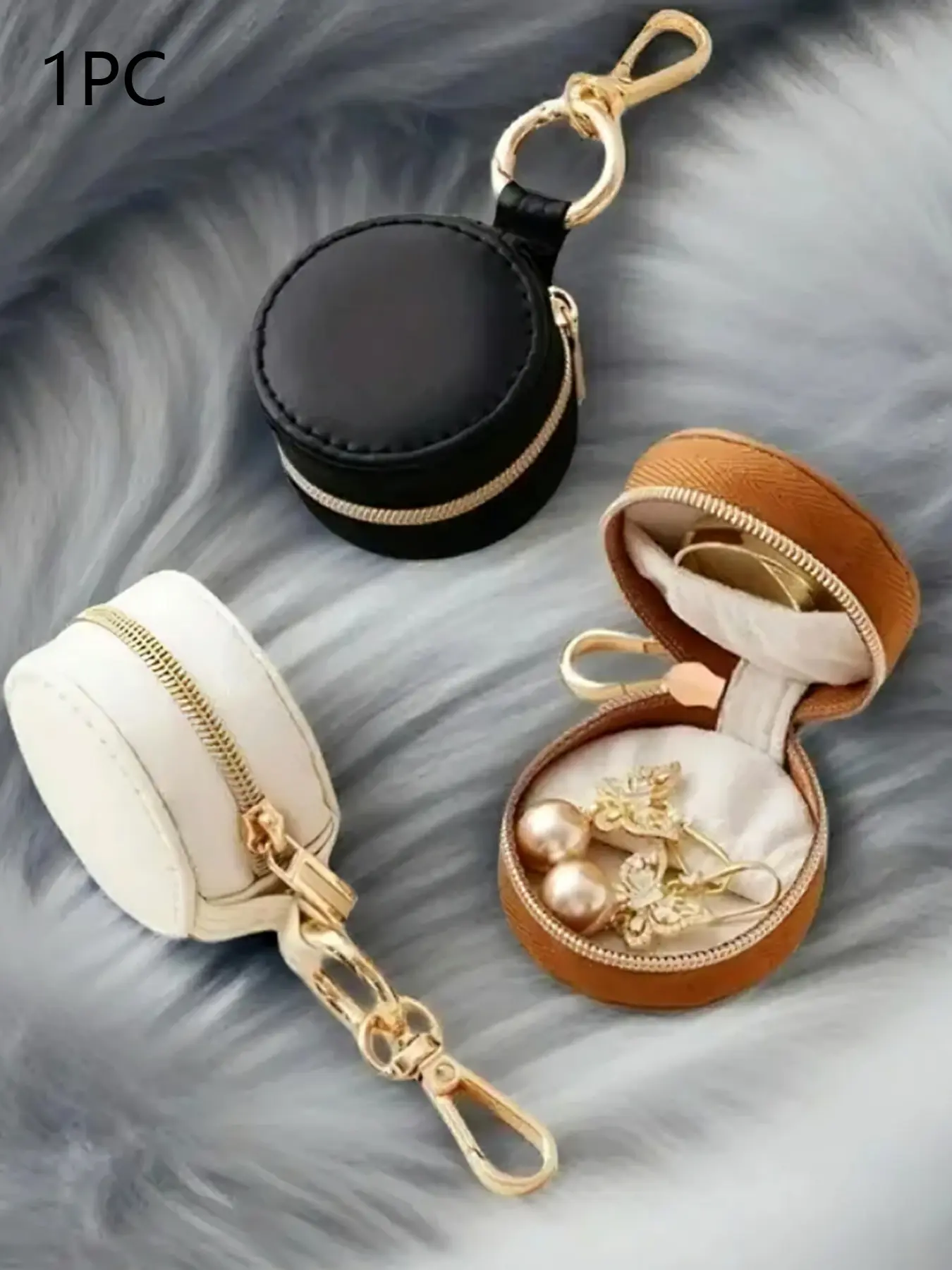 Niche  design Key chain round jewelry box, zipper portable jewelry storage bag, portable jewelry earring storage box, mini exquisite Joker round buckle design suitable for daily travel, shopping and dating, Gift jewelry box.