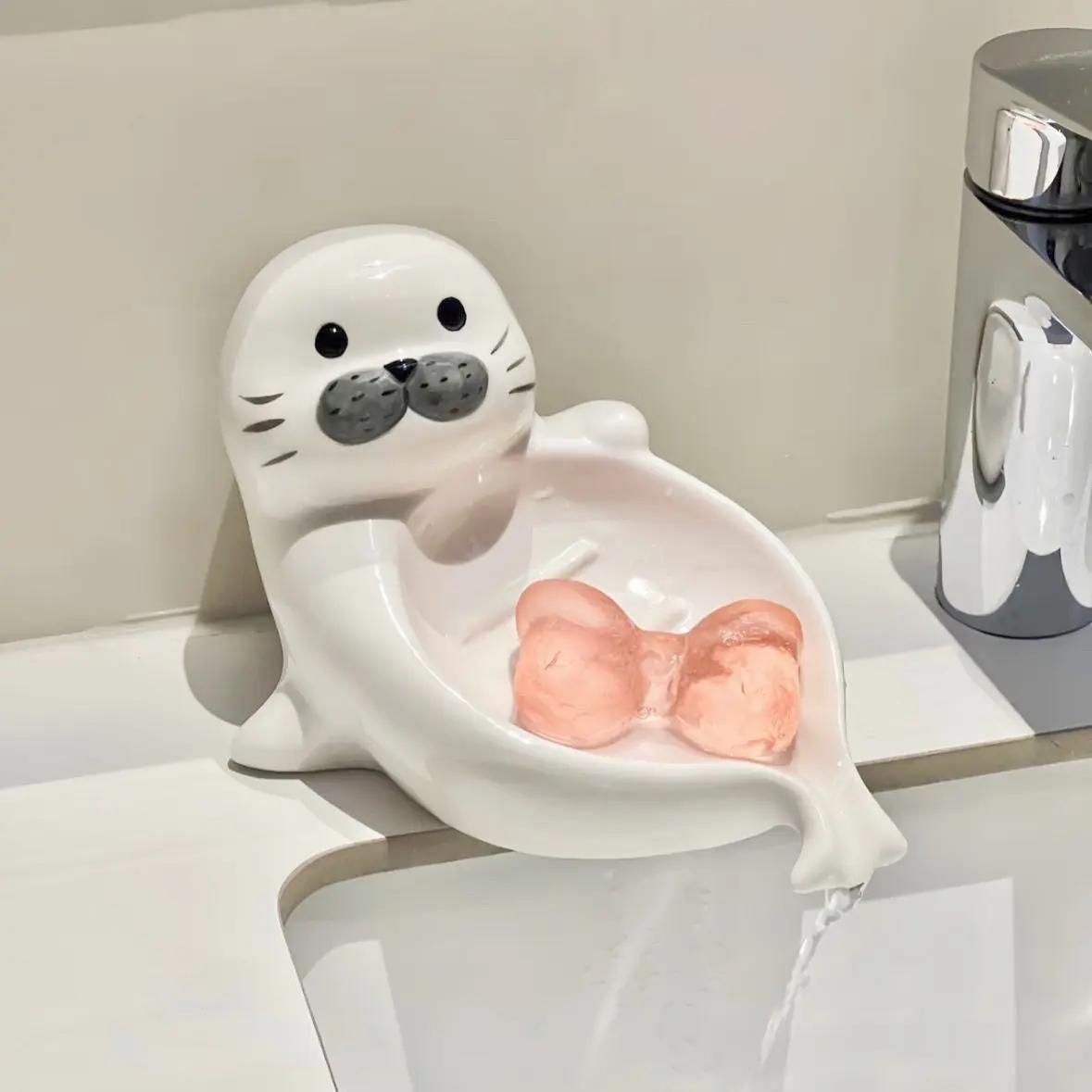 1Pc Ceramic Seal Soap Dish, Cute Cartoon Seal Shape, Punch-Free Bathroom Soap Bar Holder, Draining Soap Tray for Shower & Bathroom Storage Decor