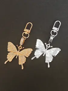 Colorful full diamond butterfly keychain metal creative diamond inlaid bag pendant keychain ring, suitable for daily wear, vacation and dating occasions, and also a surprising exquisite small gift, Bling bling keychains