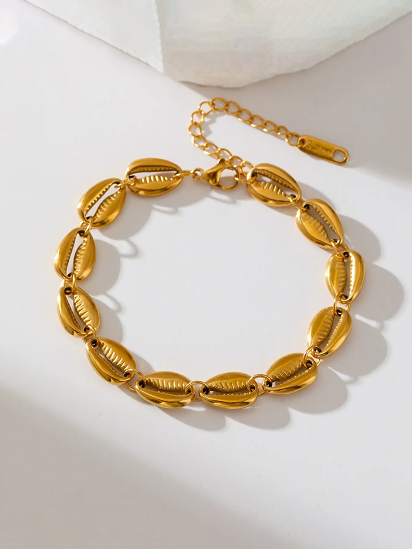 1Pcs Stainless Steel Metal Gold Color Shells Bracelet Bangles For Women Trendy Wrist Chain Waterproof Durable Jewelry Gift Party Stainless Steel Bracelets Premium Bracelet Elegant Bangle