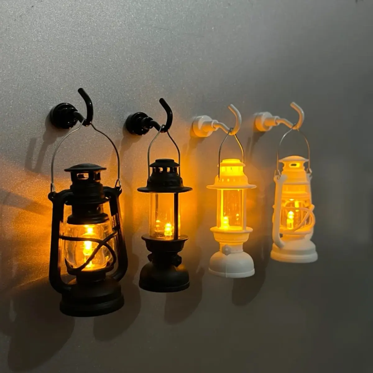 Set of 4 Fridge Magnets, Light-Up Oil Lamp Decorations, Vintage Style Kitchen Accessories, Cartoon Home Decoration for Christmas Festival Use, Illuminated Lantern, Lighted Lantern, Battery Operated Lamp