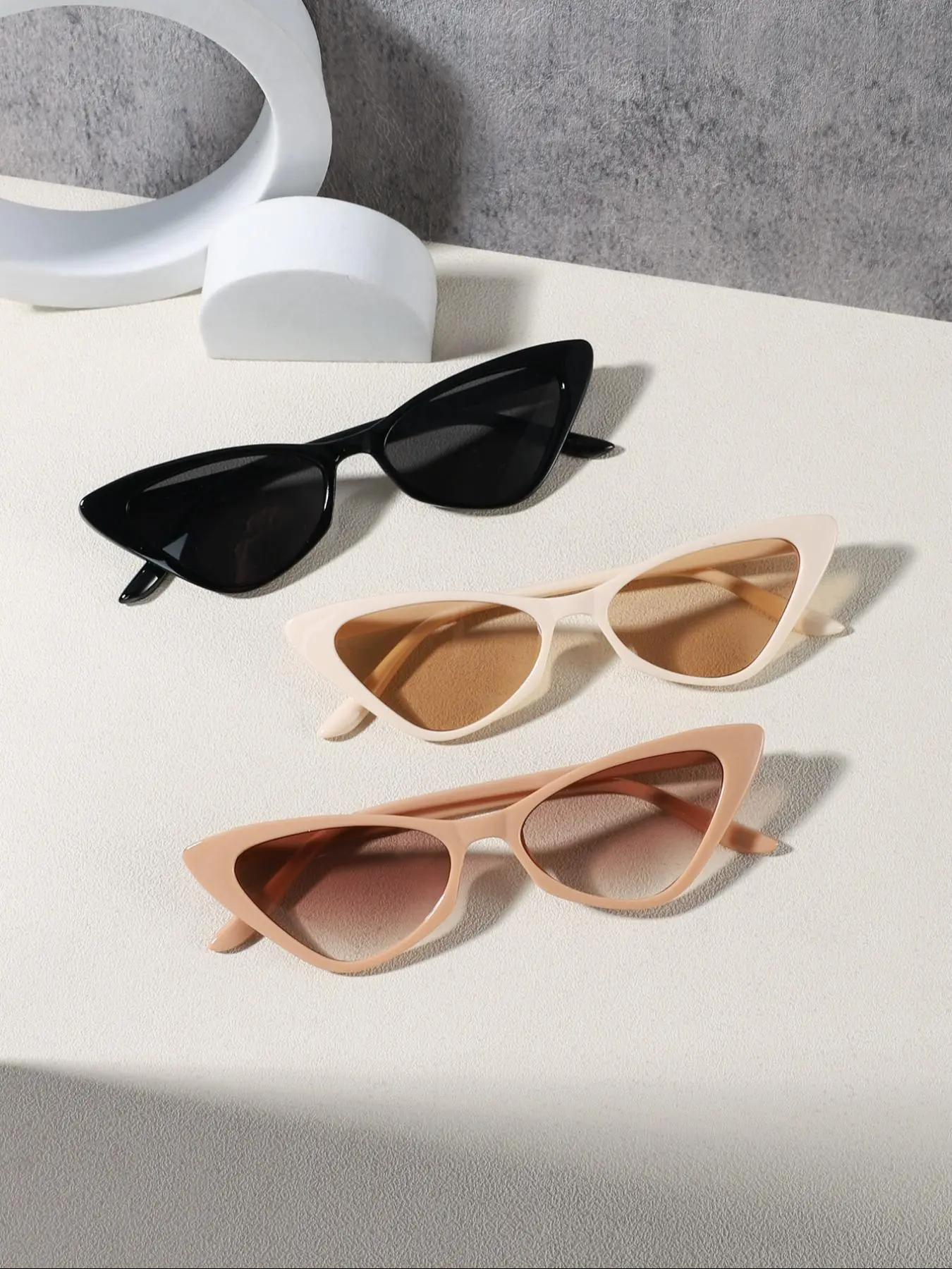 Vintage Simple Tinted Lens Cat Eye Frame Sunglasses, Trendy Casual Sunglasses for Women & Men, Fashionable Sunglasses, Fashion Accessories for Everyday Use and Outdoor Activities, Casual Stylish Glasses
