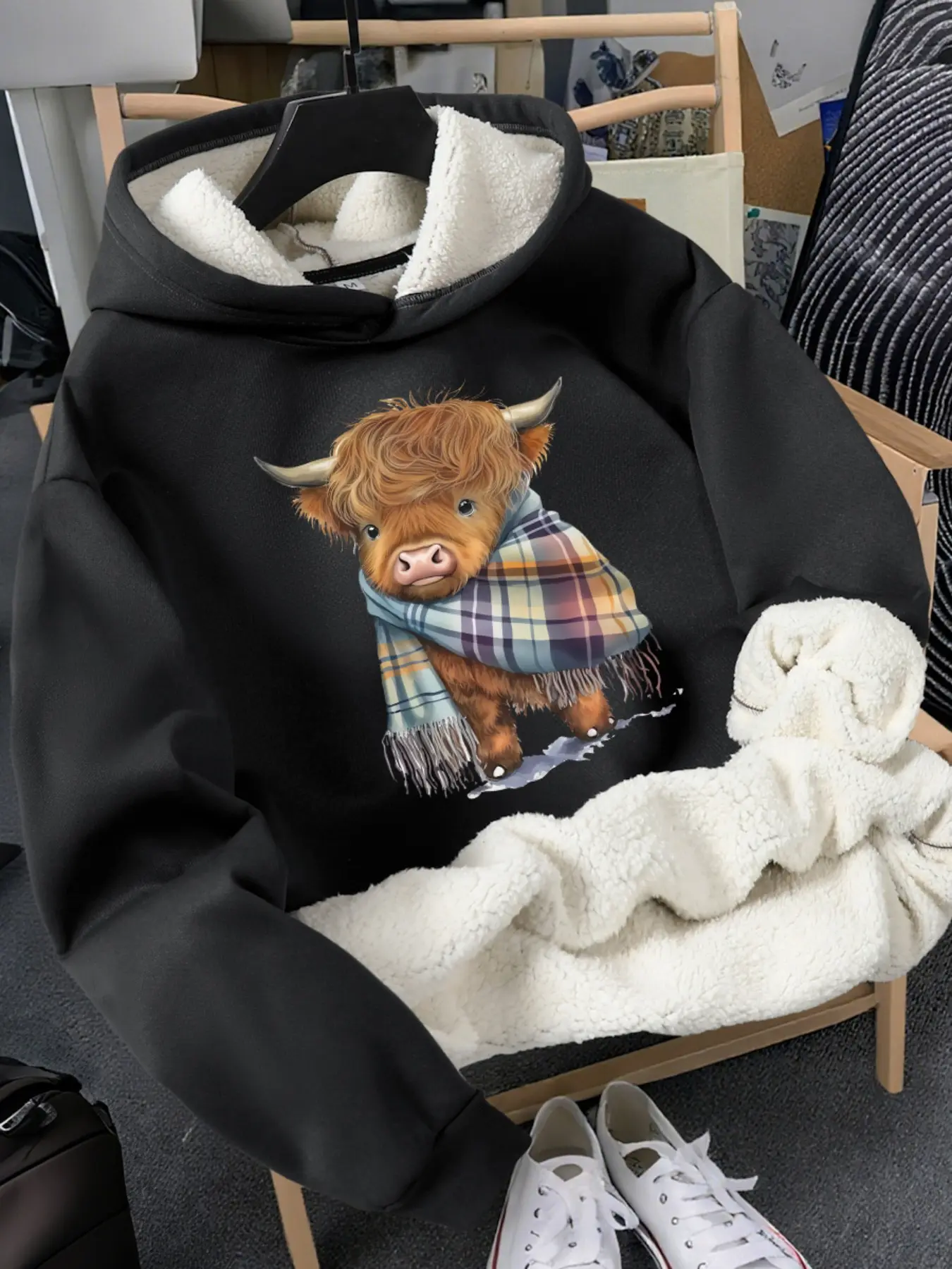 Women's Autumn Winter Lamb Fur Lined Hooded Long Sleeve Sweatshirt, Fashion Simple Cartoon Cow Print, Casual Loose Fit
