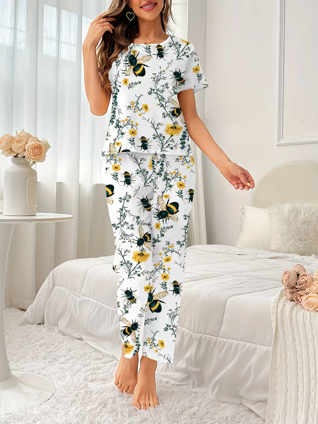 Women's 2-Piece Loose Fit Polyester Sleepwear Set - Bee Print Short Sleeve Pajamas, Breathable All Season Casual Loungewear, Comfortable Hand Wash Home Nightwear Bottoms Butterfly Elegance