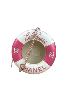 Pre-owned na Crossbody Bags Chanel Limited Edition Pink Lifesaver Bag 2018