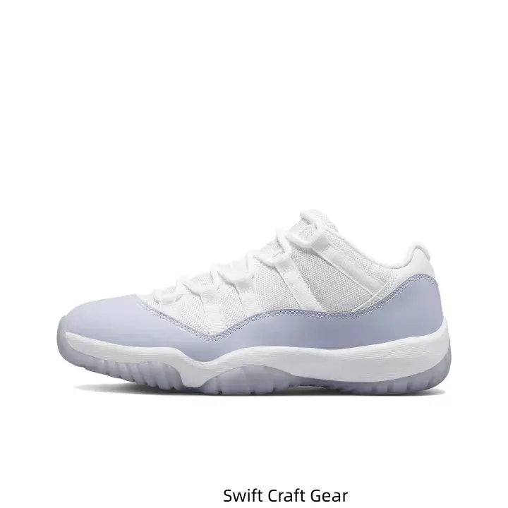 Unisex Minimalist White Pale Lavender Low Top Retro Basketball Sneakers, Breathable Fabric Upper Lace-up Flat Trainers, Suitable for School, Daily Commute and Soft Casual Outfit Matching