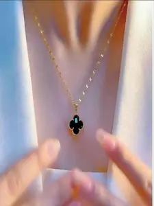 Titanium Steel Four-Leaf Clover Pendant Necklace for Women, Chic Minimalist Design, Elegant Fashion Collarbone Chain Jewelry, Fashion Accessories