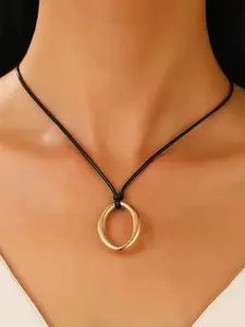 Irregular Oval Cutout Pendant Necklace, Fashion Versatile Accessory, Fashionable Jewelry, Perfect for Daily Wear and Holidays, Great Gift for Friends