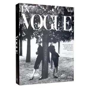 In Vogue: An Illustrated History of the World's Most Famous Fashion Magazine -- Alberto Oliva, Hardcover