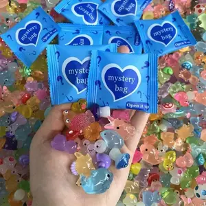 120pcs/setMini Luminous Animal Resin Model, Glow in The Dark Miniature Resin Model, DIY Craft for Home Decor, Birthday Party Gift, Ornaments