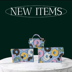 Donut-Themed Mini Coin Handbag & Wallet Set Vibrant Colors Fun Design Perfect for Everyday Use Ideal Gift for Whimsical Accessories Lovers