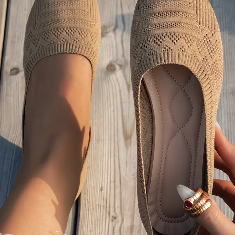Women's New Comfortable Flyknit Slip-On Flat Shoes, Breathable Mesh Upper, Soft and Elastic Material, Non-Irritating, Non-Pressing, Casual Fashionable Flats