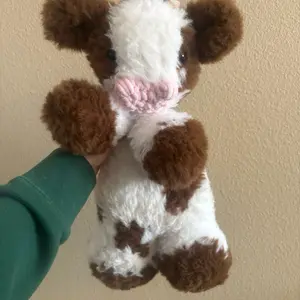 Weighted crochet fluffy cow