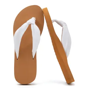 Women's summer fashion flip flops with beach strap, arch support, yoga soft sole flip flops, shock-absorbing outdoor thick sole flip flops