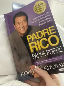 Padre Rico, Padre Pobre (Edición 25 Aniversario) / Rich Dad Poor Dad (Spanish Edition) Paperback