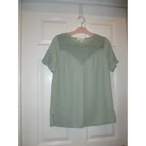 Hailey & Co Mint Green Blouse with Lace Small NEW