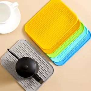 Large Square Silicone Insulation Pad, Kitchen Decorative Placemat, Non-Slip Textured Design, High and Low Temperature Resistant, Durable Easy Clean, Home Table Decor