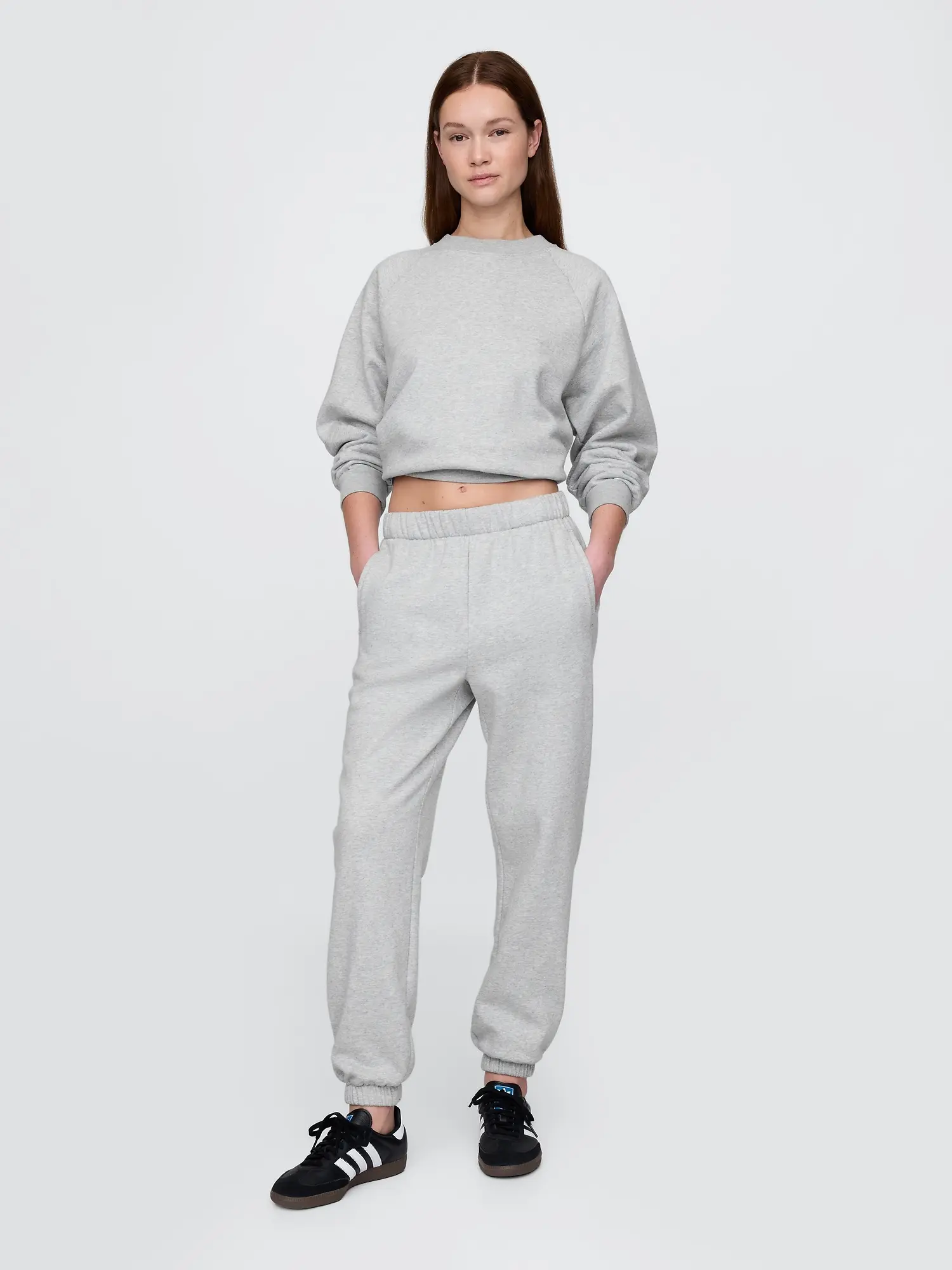 Gap Women's High Rise VintageSoft Relaxed Joggers Gap Women's High Rise VintageSoft Relaxed Joggers