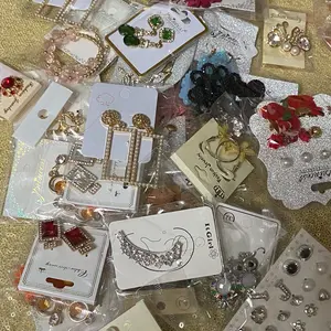 12 pairs of earrings (they are choosen randomly)