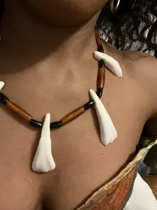 Vetiver Artist Life Tiki Animal Teeth Jewelry, Handmade Beaded Buffalo Coyote Teeth Bone Necklace for Halloween and Gothic Parties