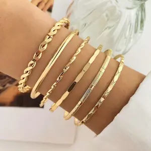Jewelry set instantly becomes a hit! The irregular design brings a punk cool vibe. The six-piece set can be freely stacked and worn, suitable for daily outings, holiday gatherings, and more. Suitable for wearing in all seasons, it easily enhances personal