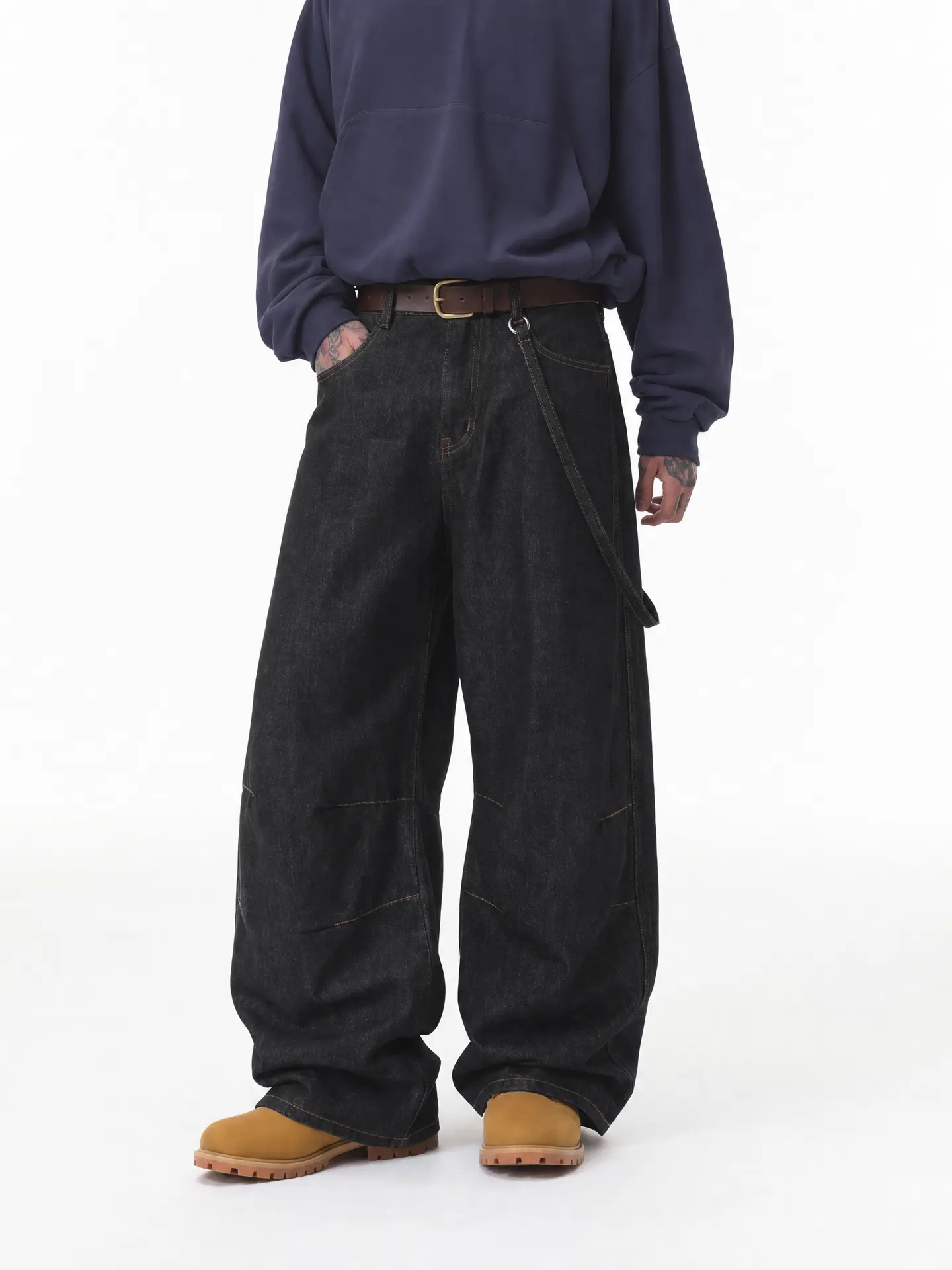 Men’s black wide-leg jeans, American high-street style, patchwork design, rope detailing, suitable for street outings, loose, drapey fit, trendy casual bottoms
