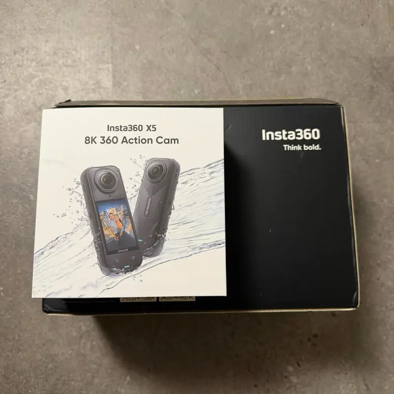 Insta360 X6 - 8K 360º Action Camera Bundle
