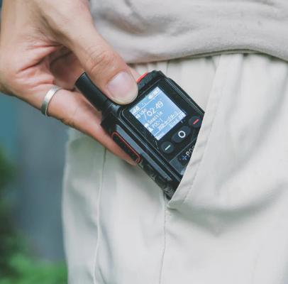 Poclink POC-1 Lite 4G Walkie Talkie - Lifetime Free Subscription Unlimited Range Global POC Radio with Bluetooth & APP, 3000mAh Long Battery Life, Rugged IPX4 Waterproof, SIM Included for Hiking & Team Work Durable Remote