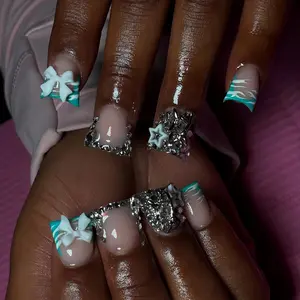 Bow Decor Fake Nails with Nail File & Tape, 24pcs Duckbill Shaped False Nails for Women & Girls DIY Nail Art, Effortless Pressed on Nails Manicure Set, Acrylic Nails, Icy Blue, Rhinestone Bow Decorated