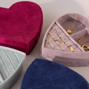 Large Heart Box by Caitlyn Minimalist - Velvet Jewelry Box in Red, Mint Green, Blue, and Lavender - Jewelry Display Box for Rings & Earrings - Cute Jewelry Organizer - Birthday Gift for Her