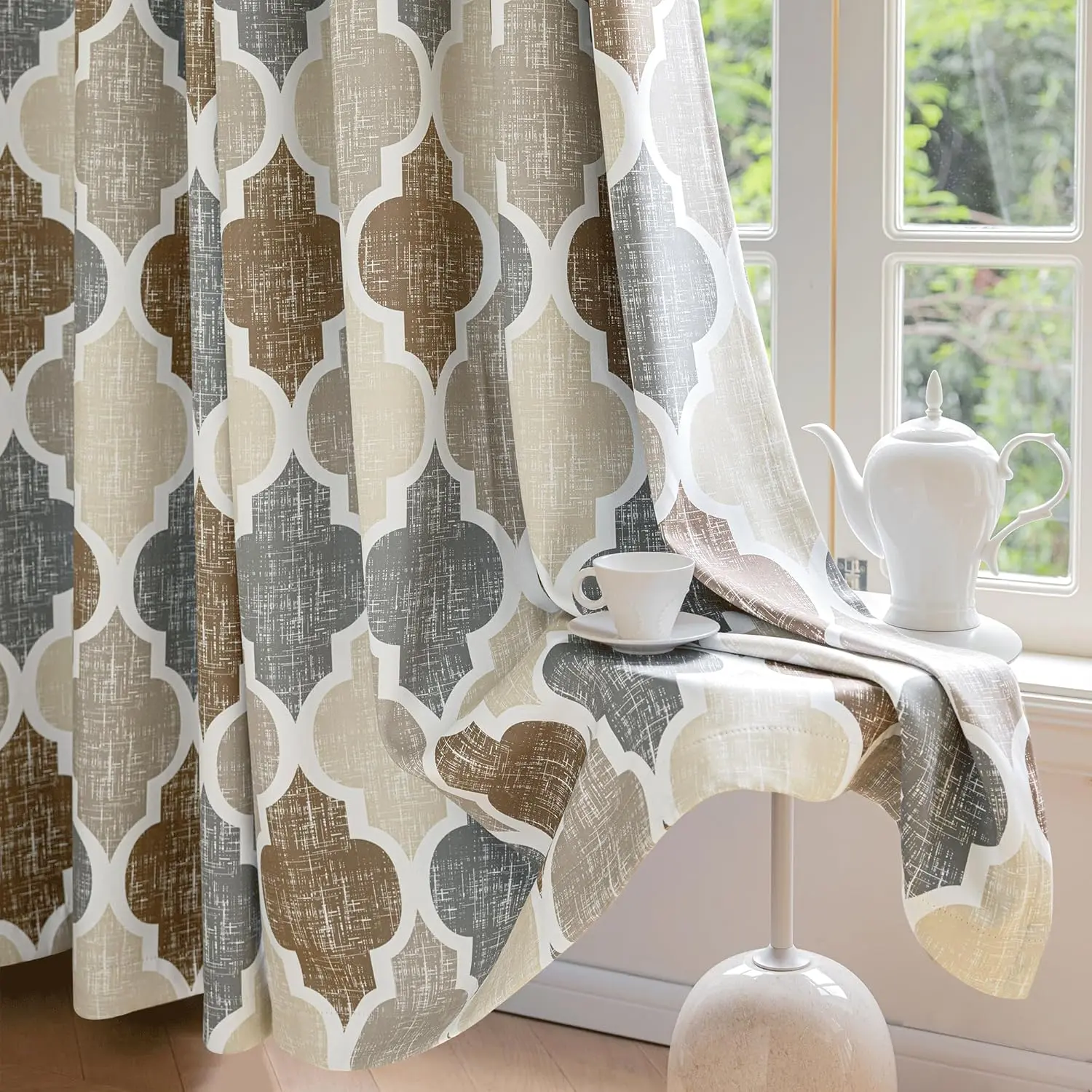 Grommet | Brown and Grey