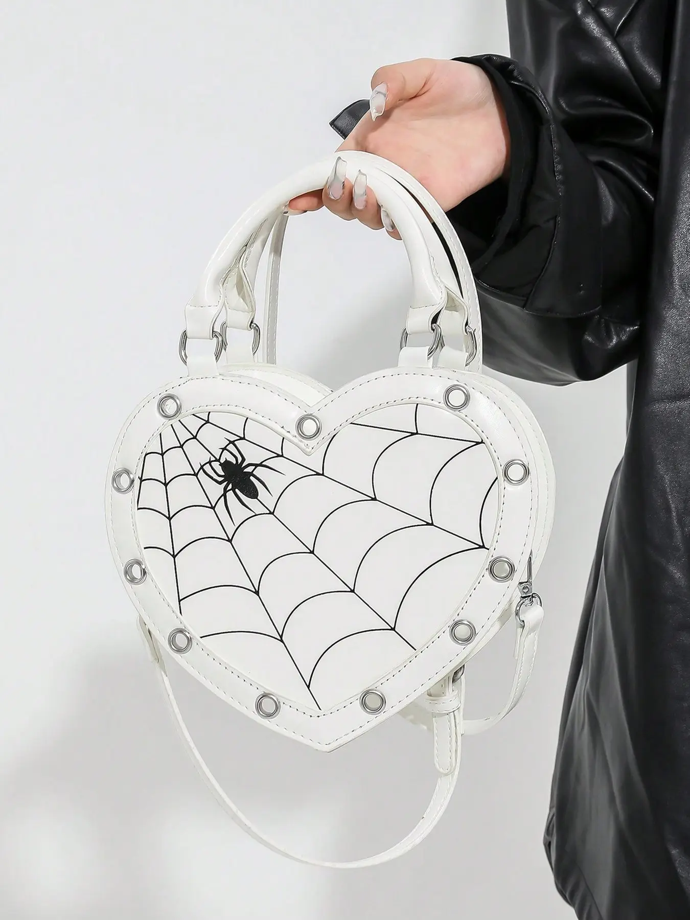 Casual temperament fashion shoulder bag, niche design white rivet decorative shoulder bag, personality classic creative versatile shoulder bag, Y2K style shoulder bag, suitable for shopping and dating, Heart Studded Bag