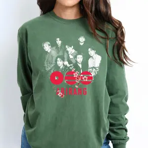 [Sale off up to 65%][Free Ship] Kpop Group Photo Sweatshirt, Vintage Concert Graphic Tee, Music Fan Unisex Hoodie