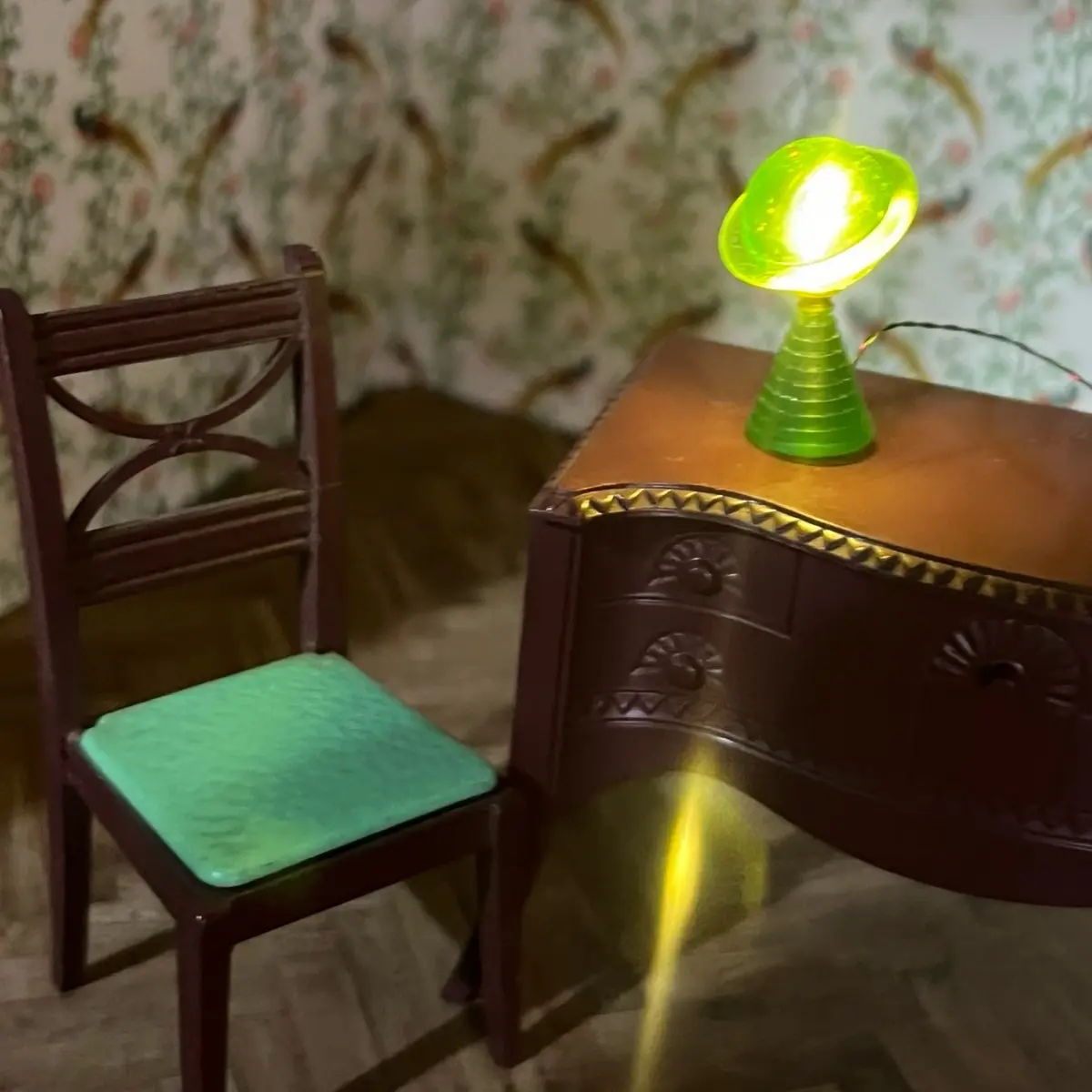 LIGHT HOUSE STUDIO ランタン グリーングローブ　DAIS 1:12 Miniature 1939 Saturn Lamp Twin Peaks - TikTok Shop