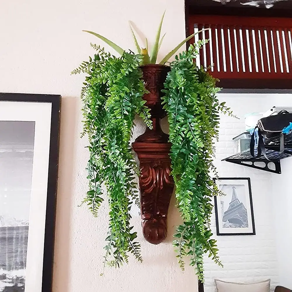 2Pcs Fake Hanging Plants Artificial Ferns for Outdoors，Fake Ferns UV Resistant Plastic Fake Plants for Indoor Wall Porch Wedding Party Holiday Decor