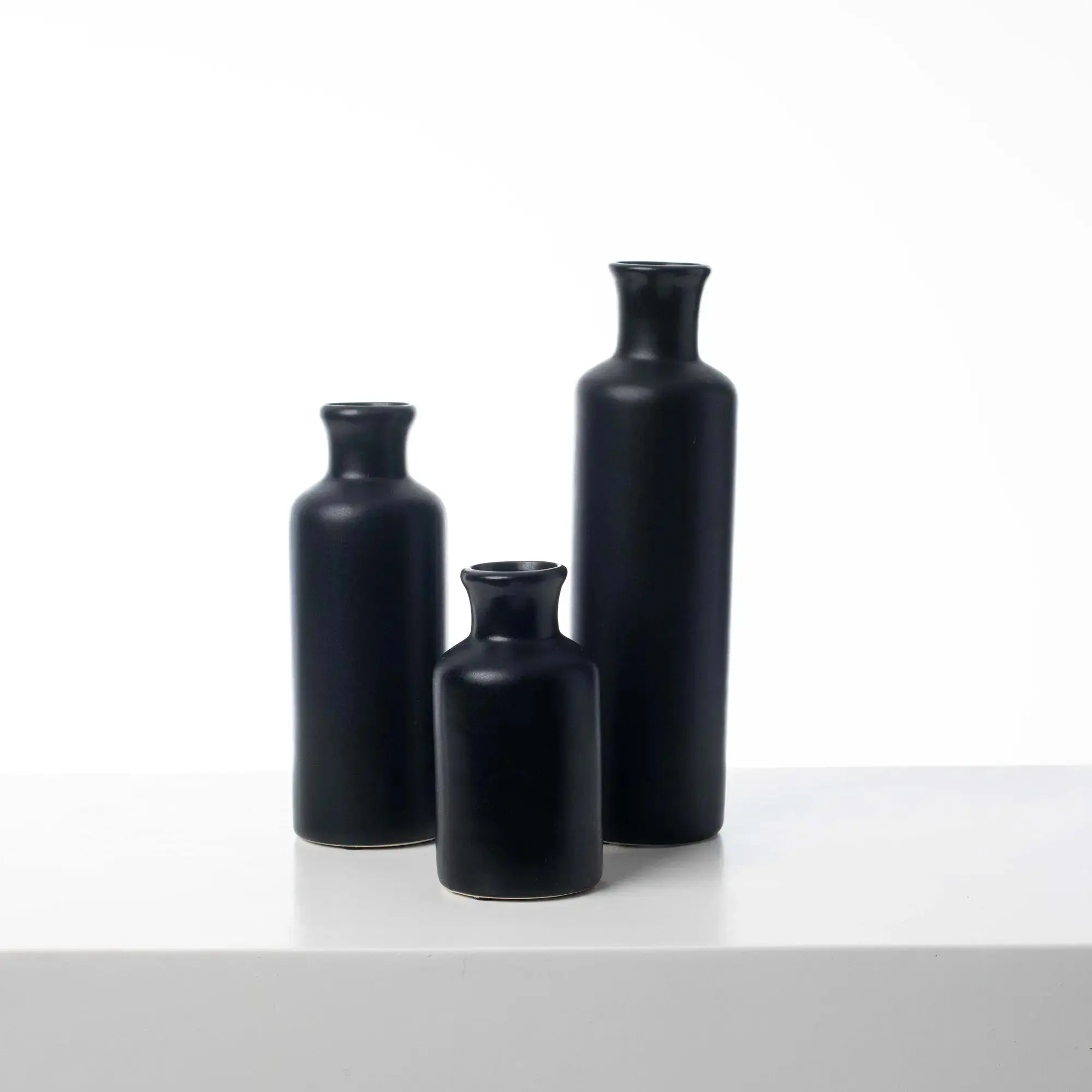 3-Piece Varied-Size Minimalist Modern Black Matte Metal Round Flower Vase Set, Decorative Vases for Home Decor & Supplies