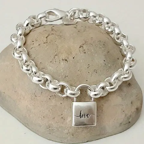 Vintage Love Lock Pendant Chain Bracelet, Alloy Chain Bracelet, Unisex Casual Simple Design, Perfect for Couples Daily Wear, Stylish and Versatile Jewelry Gift, Fashionable Couple Bracelet, Link Bracelets, Fashionable Bracelet Style