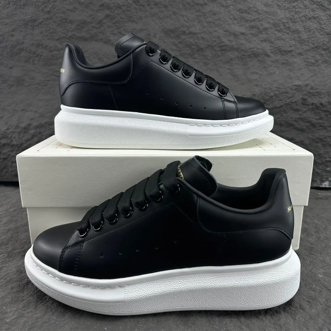 Men Black Leather Sneakers With White Thick Sole & Gold Heel Print, Black Wide Laces, Height Increase Non-slip Breathable Unisex Contrast Platform Shoes