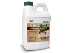 NatureShield® Insect & Pest Repellent, Outdoor Bug Repellent for Patio and Lawn, Use with Irrigation Feeder System, Pump or Hose End Sprayer, 64 Oz