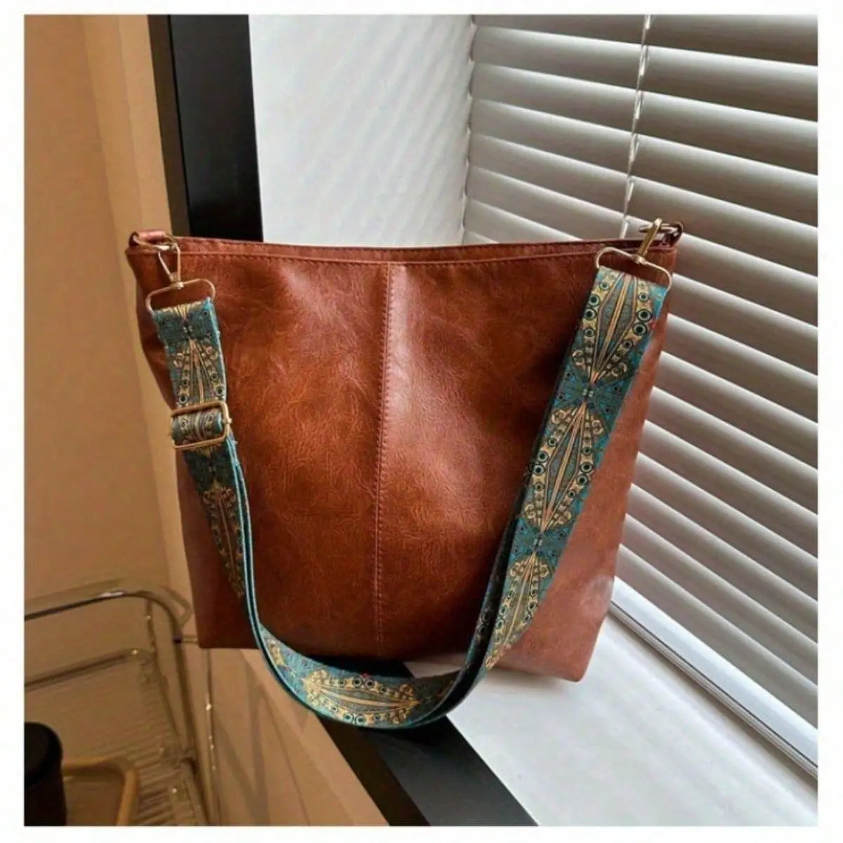 Women's Large-Capacity Multi-Function Plain Wide-Band Casual Messenger Bag, 2025 Popular Niche New-Style Summervibes Stylish Versatile Purse for Women's Tote Bags Category, Casual Messenger Bags, Stylish Versatile Bag
