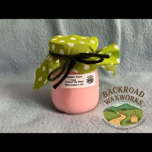 4oz candle Strawberry Poundcake BBW