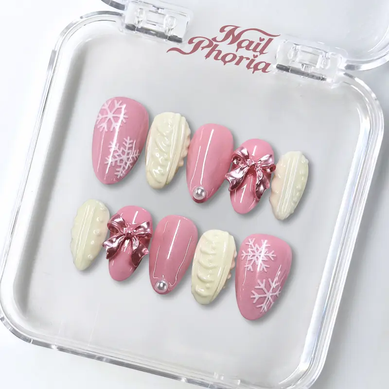 NailPhoria SNOWY SWEET - Handmade Press-On Nails | Reusable, Salon-Quality, Long-Lasting, Glossy Design