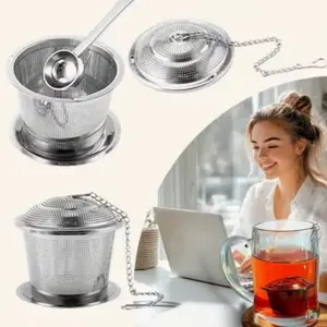 Set of 3 Stainless Steel Tea Strainers, Featuring Ultra-Fine Steeping with a Cover And a Tea Scoop, Ideal for Brewing Tea. Easy to Use And Clean, Perfect for Both for home And Restaurant Settings, Making It an Excellent Gift for Tea Lovers