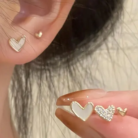 Heart Shaped Fashionable Earrings with Stylish Rhinestone Decoration, Perfect Jewelry for Ladies and Girls, Ideal Birthday Gift, Moissanite Studs Earrings