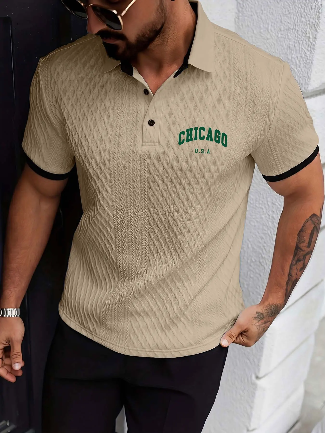 Men's Colorblock Collar Polo Shirt Textured Short Sleeve, Chicago Element Print, Slim-Fitting Casual Fashion Top for Daily Wear