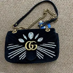 Pre-owned GUCCI GG Marmont | Black Velvet Crystal Limited Edition Bag|18696117